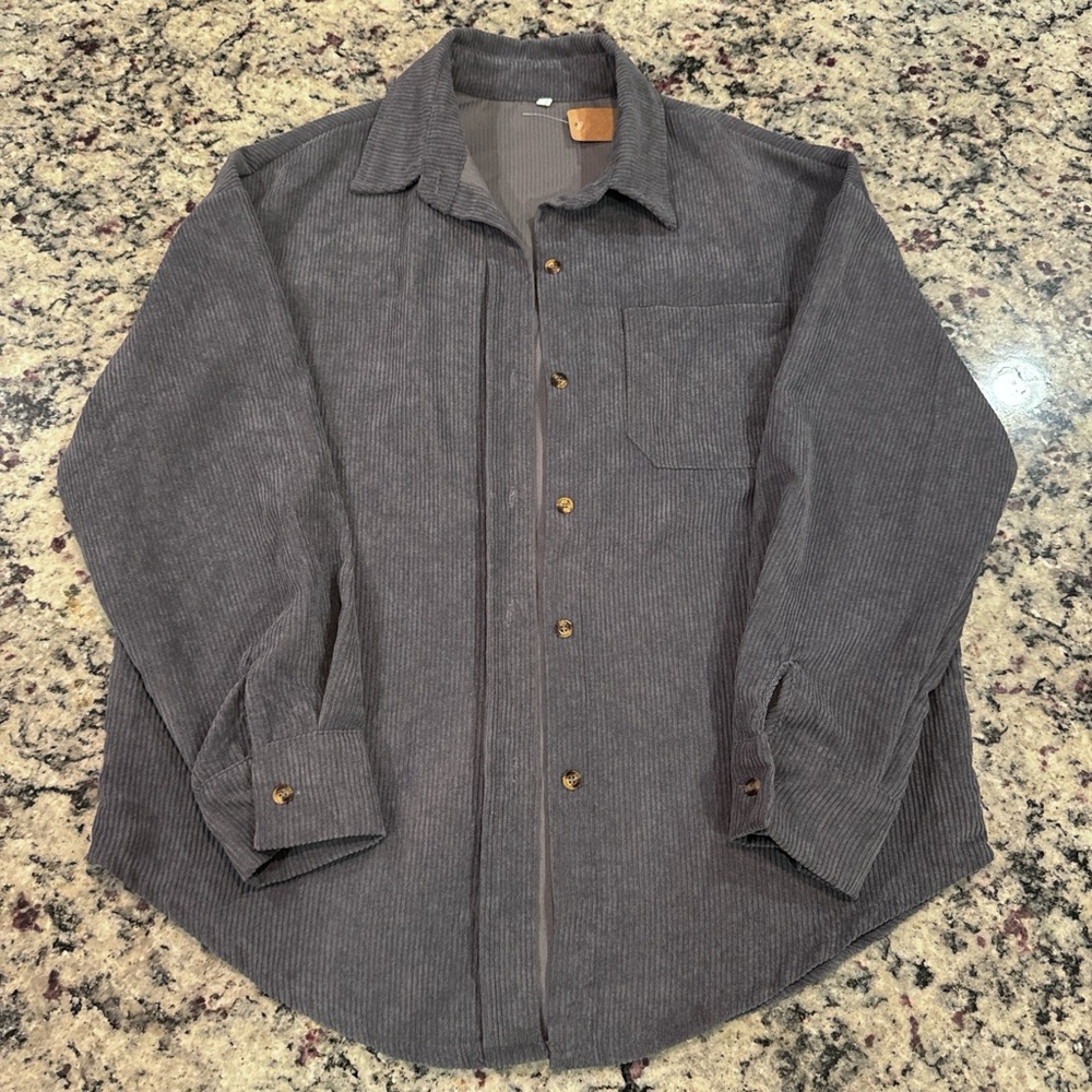 No Way Out Gray Corduroy Button-Up Shirt. Women’s Medium. Relaxed Fit. NWT